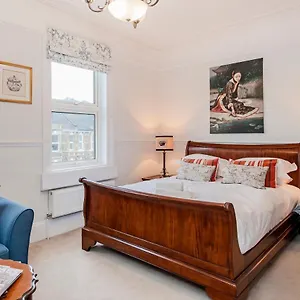 Apple Tree Boutique Bath